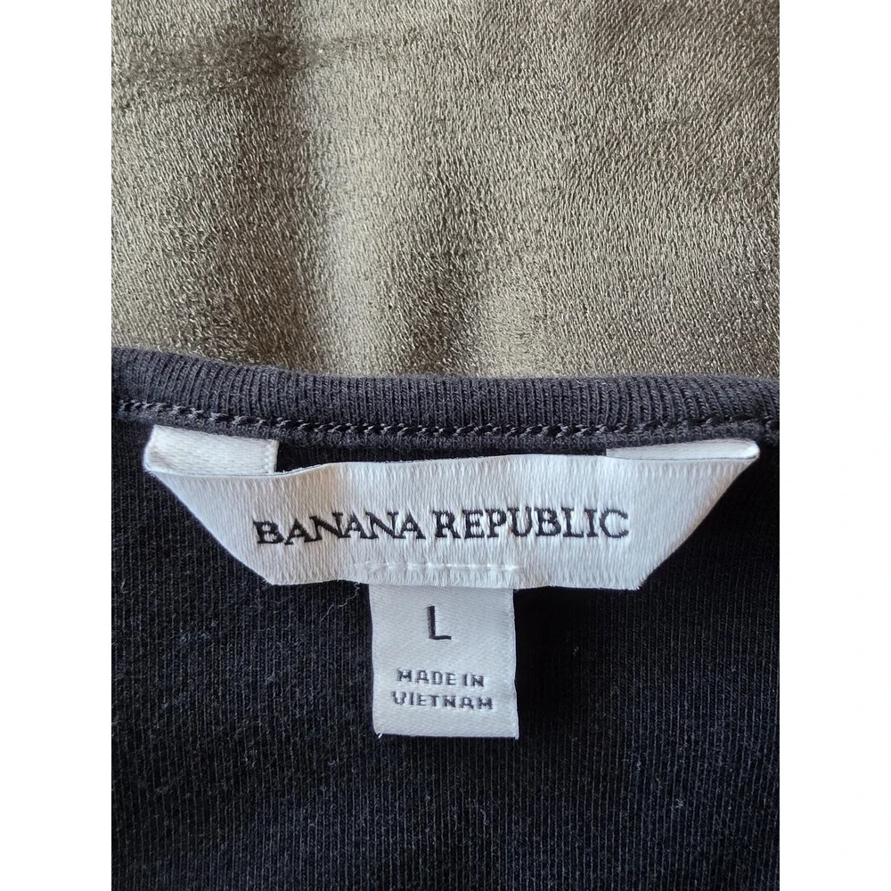 Banana Republic Women T-Shirt Size L Black Solid Short Sleeve Scoop Neck Top